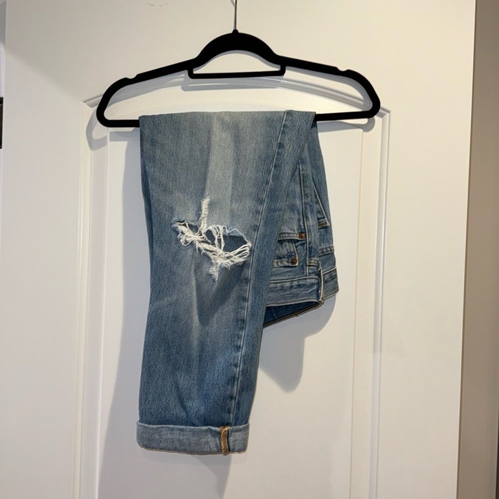Levi’s 501 stressed cropped light wash